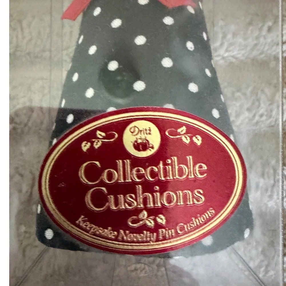 Dritz VintageCollectible Cushions Polka Dot Dress Pin‎ Cushion Winget 11873403